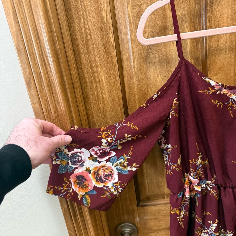 Women’s SHEIN Floral Burgundy Cold Shoulder Romper 1XL - Picture 2 of 6